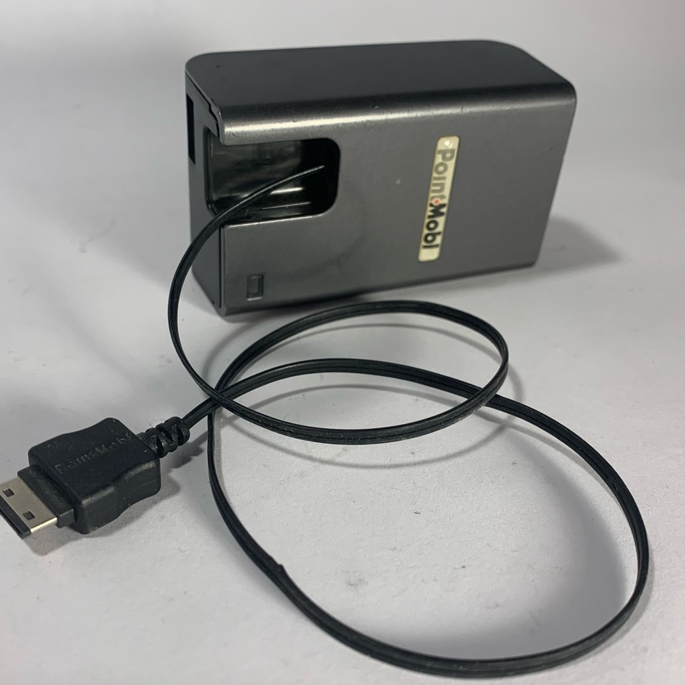 Point Mobl 23-1120 Retractable Samsung M300 S20 S22 20-Pin Data Sync USB Cable